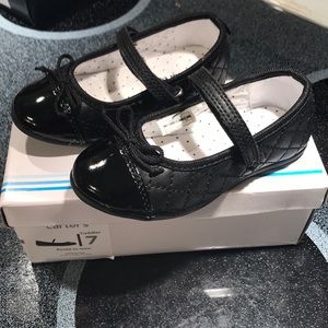 Toddler 7 Carters black dress shoe Velcro strap